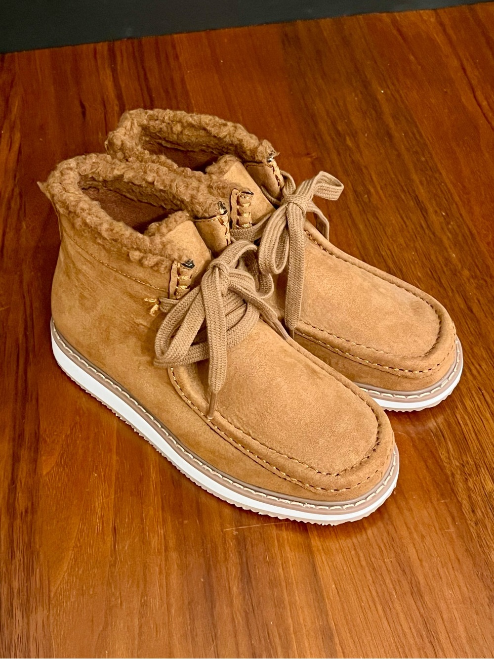 GAP Kids Cozy Tie Boots Cognac Tan Size 13